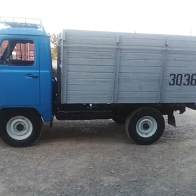 UAZ 452 2000