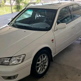 Toyota Camry 2000