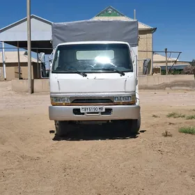 Mitsubishi Canter 2003