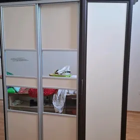 шифоньер и камод