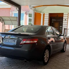 Toyota Camry 2011