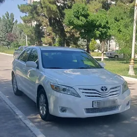Toyota Camry 2011