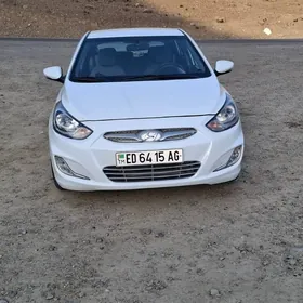 Hyundai Accent 2014