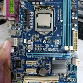 Gigabyte materinka B75+i3 3220