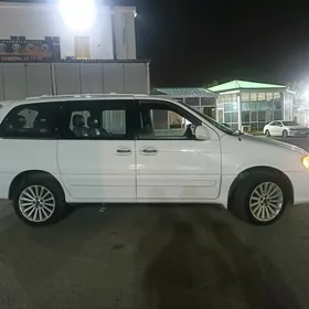 Kia Sedona 2003