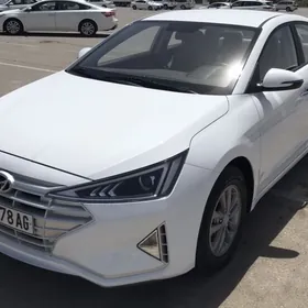 Hyundai Elantra 2019