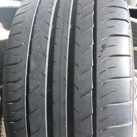 235-45-18 dunlop