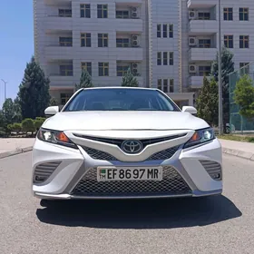 Toyota Camry 2020