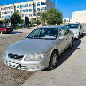 Toyota Camry 2001
