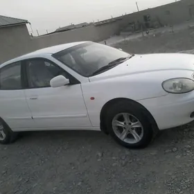 Daewoo Leganza 1998