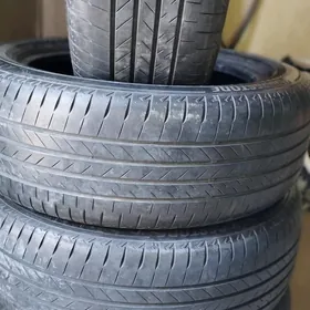 Tekerler Bridgestone 235/55/19