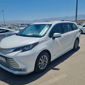 Toyota Sienna 2021