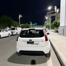 Ford Figo 2012