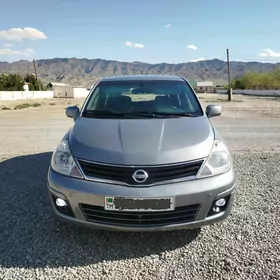 Nissan Versa 2010