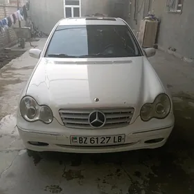 Mercedes-Benz E320 2002