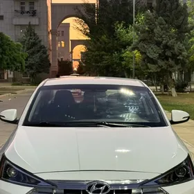 Hyundai Elantra 2020