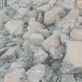 beton but kamen