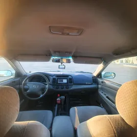 Toyota Camry 2004