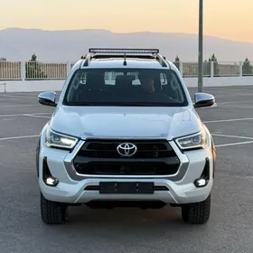 Toyota Hilux 2023