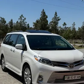 Toyota Sienna 2019