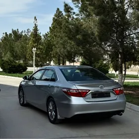 Toyota Camry 2016
