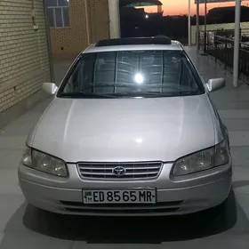 Toyota Camry 2000