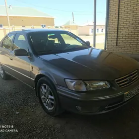 Toyota Camry 2000