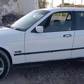 BMW 320 1993