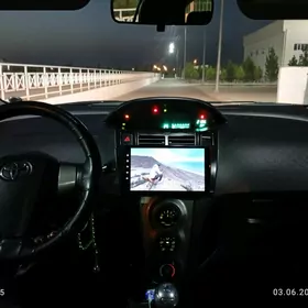 Toyota Yaris 2009