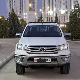 Toyota Hilux 2020