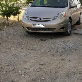 Toyota Sienna 2008