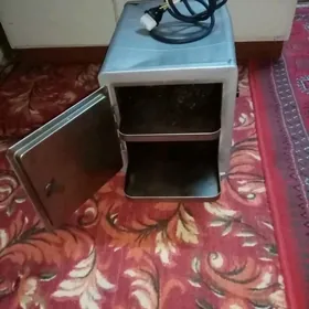 Печь почти новая.