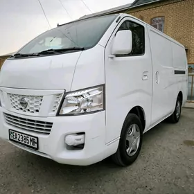 Nissan Urvan 2017
