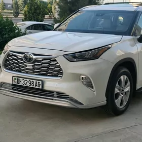 Toyota Highlander 2020