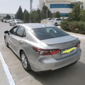 Toyota Camry 2022