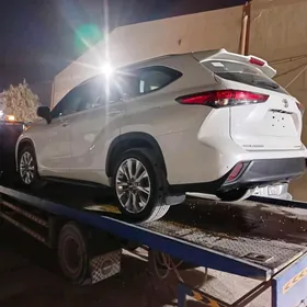 Toyota Highlander 2020
