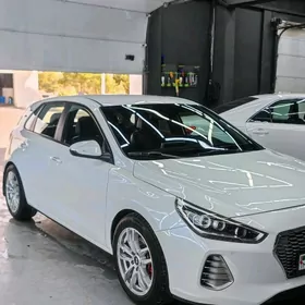 Hyundai Elantra GT 2019