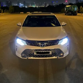 Toyota Camry 2018