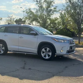 Toyota Highlander 2017