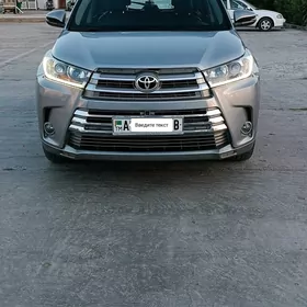Toyota Highlander 2016