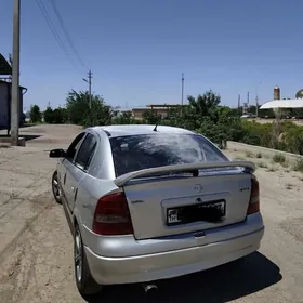 Opel Astra 2003
