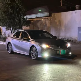 Toyota Camry 2019