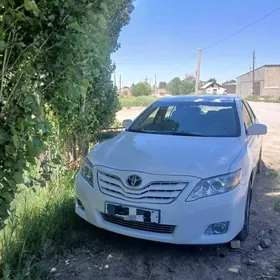 Toyota Camry 2011