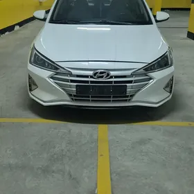 Hyundai Elantra 2020