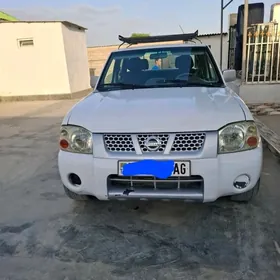 Nissan Navara 2004