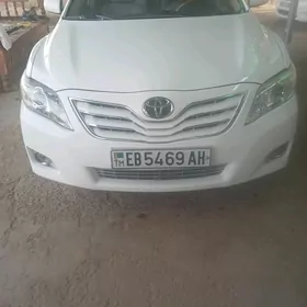Toyota Camry 2010