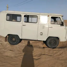 UAZ Profi 2000