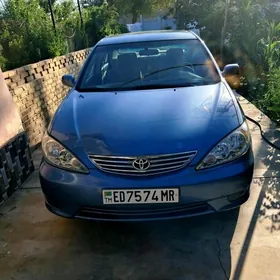 Toyota Camry 2004