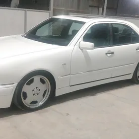 Mercedes-Benz E55 AMG 1999
