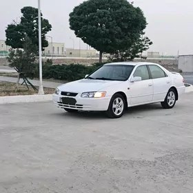 Toyota Camry 1999